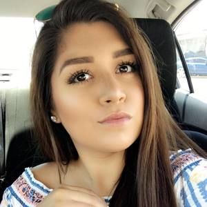 Meet your Posher, Beatriz